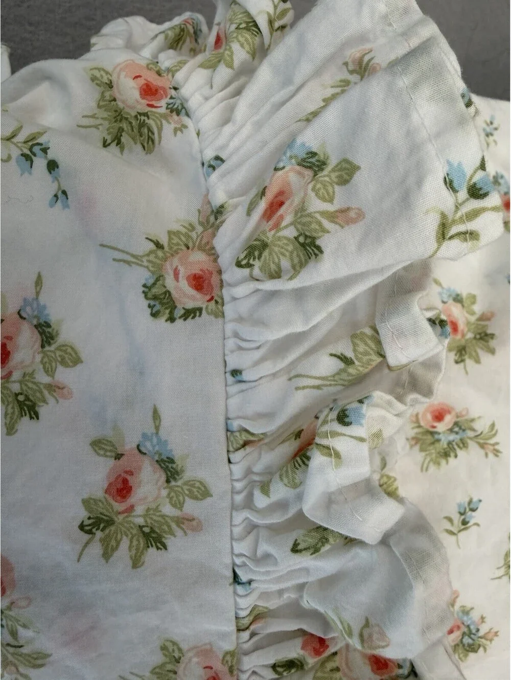 Laura Ashley Two Piece Sheet Set Size Full Peach & Blue Roses 100% Cotton EUC